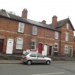 Môže landlord v Británii predať byt alebo dom, keď v ňom žijú nájomníci?